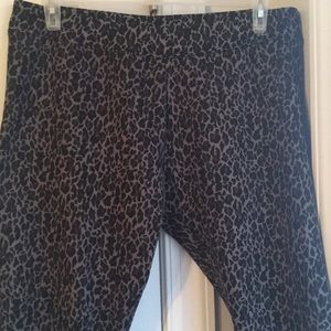 Animal Print pants/leggings